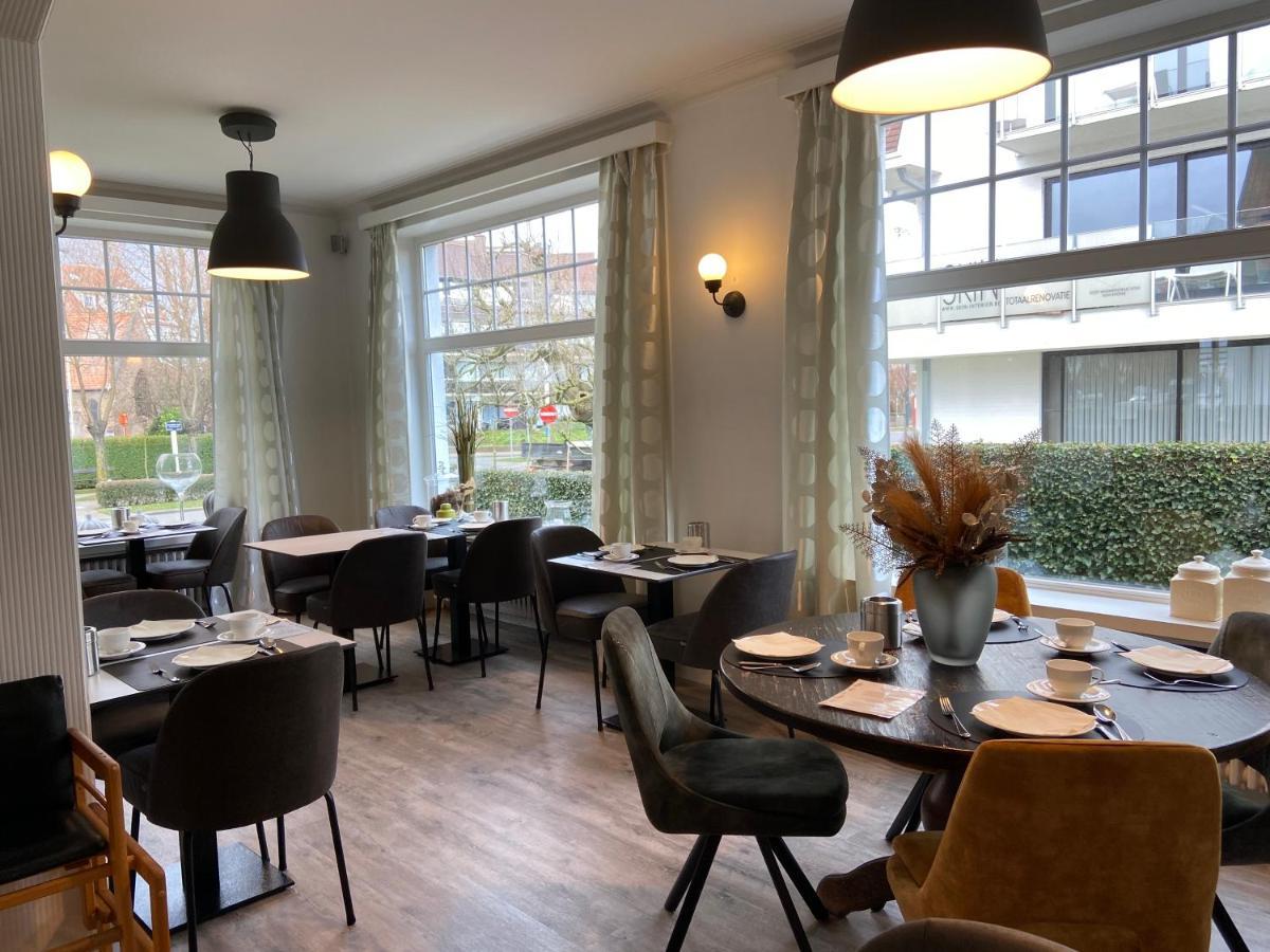Hotel Les Arcades Knokke-Heist Bagian luar foto